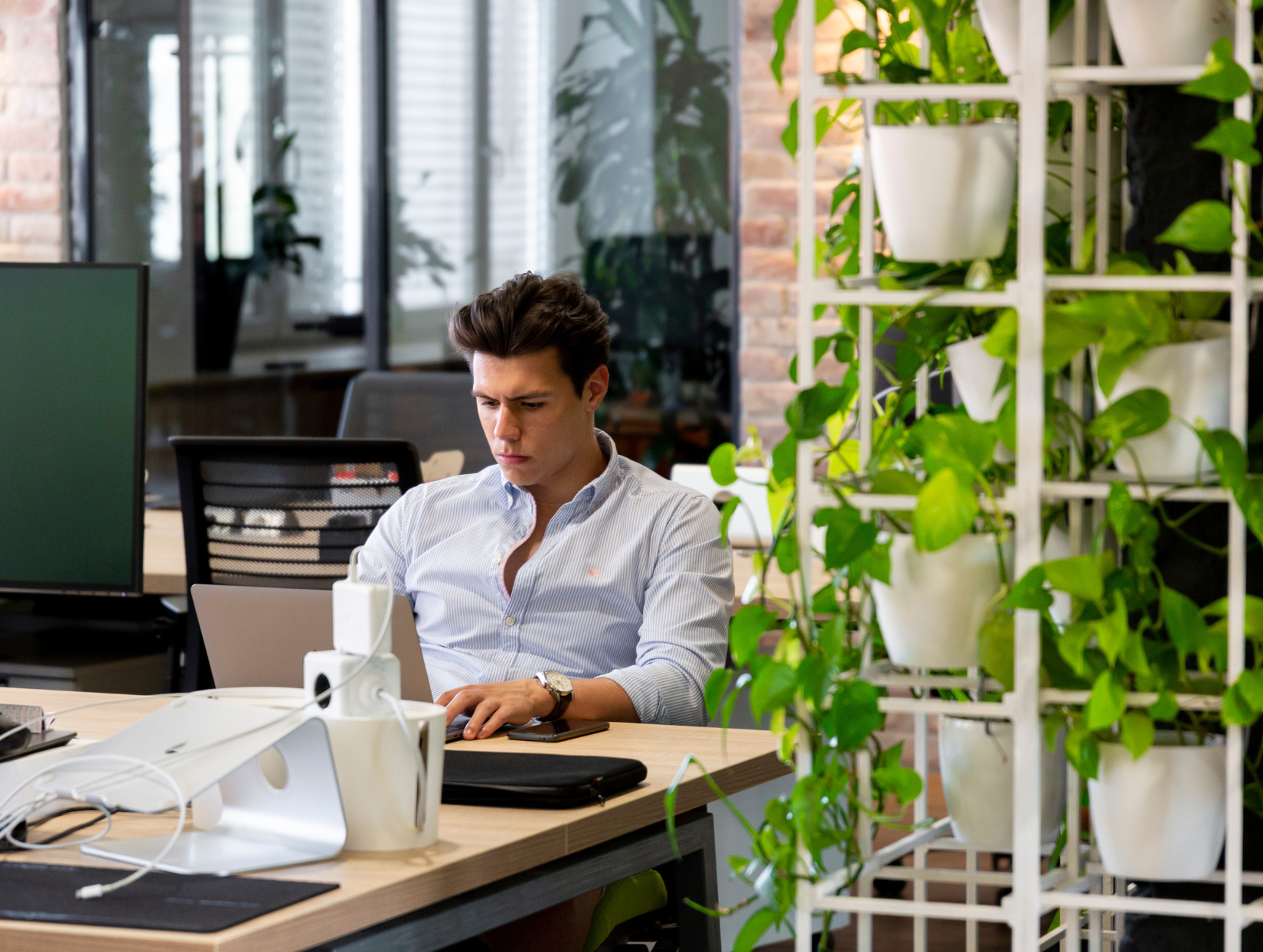 tappointment-whoweare-working-office